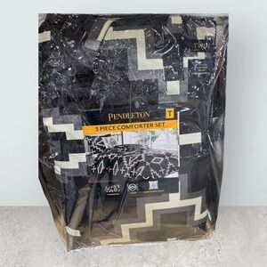 Pendleton Black and Cream Geometric Comforter Set